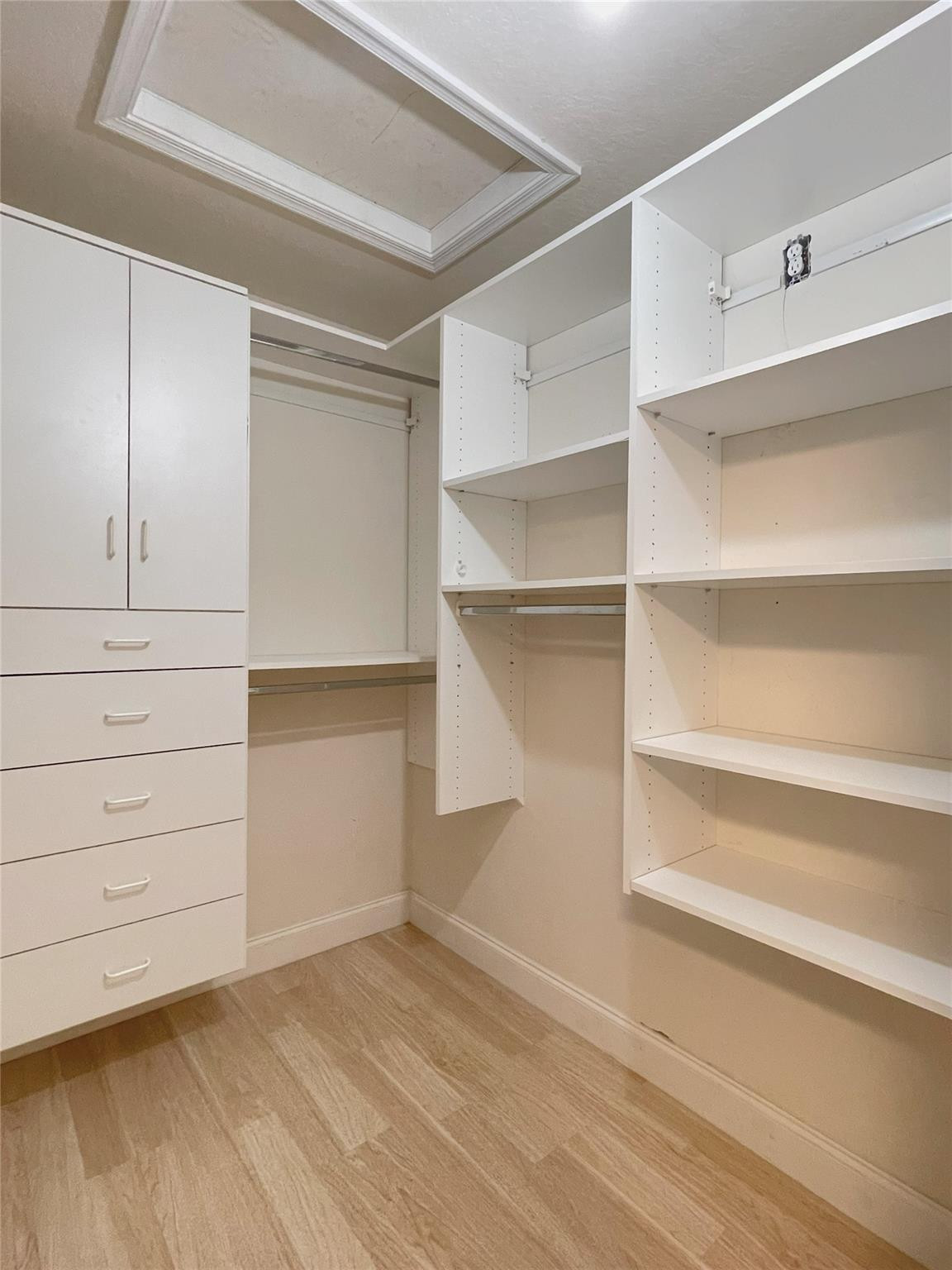 5648 NW 127th Ter 5648