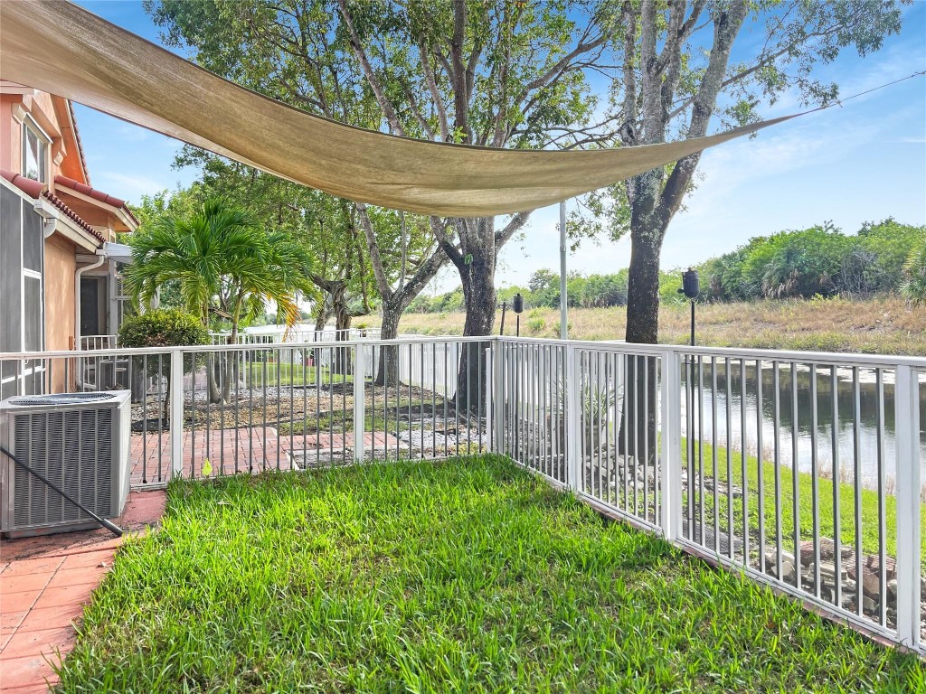 5648 NW 127th Ter 5648