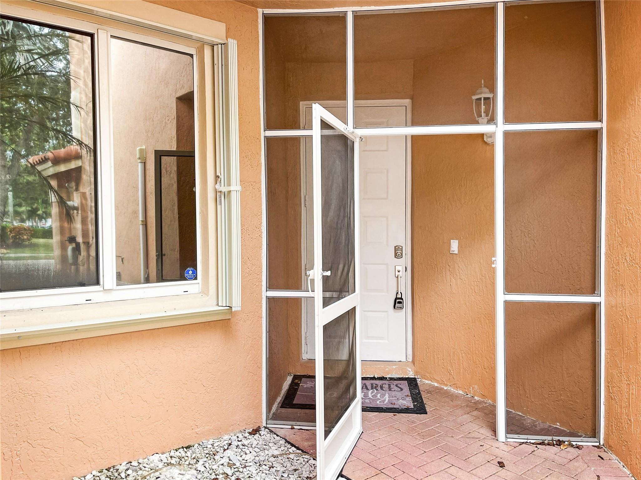 5648 NW 127th Ter 5648