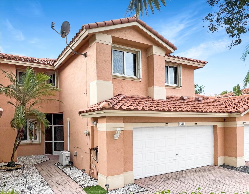 5648 NW 127th Ter 5648