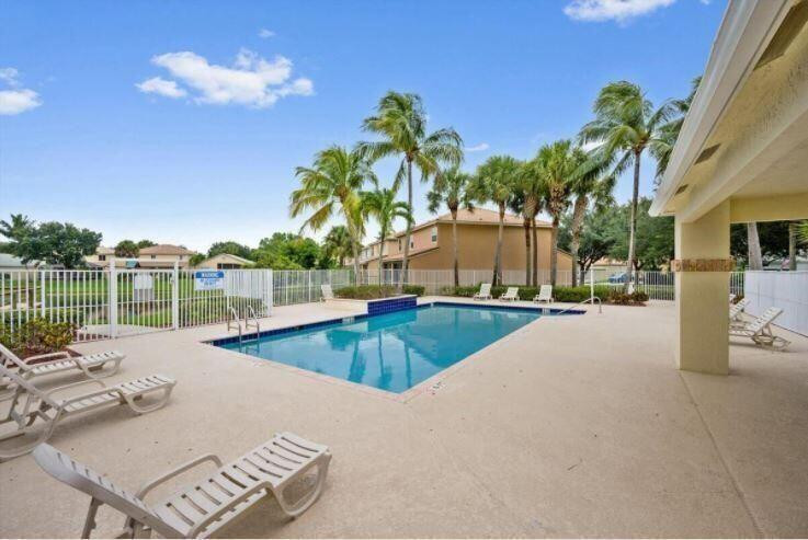 122 Seminole Lakes Dr