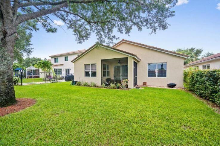 122 Seminole Lakes Dr