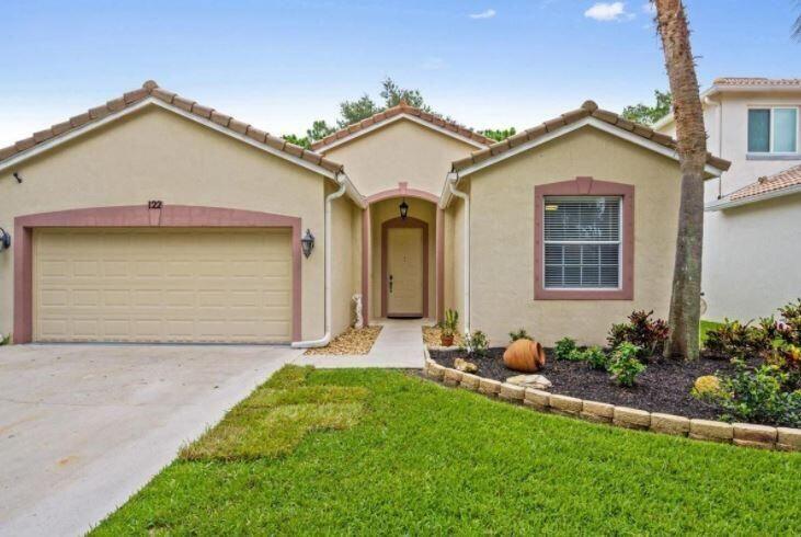 122 Seminole Lakes Dr