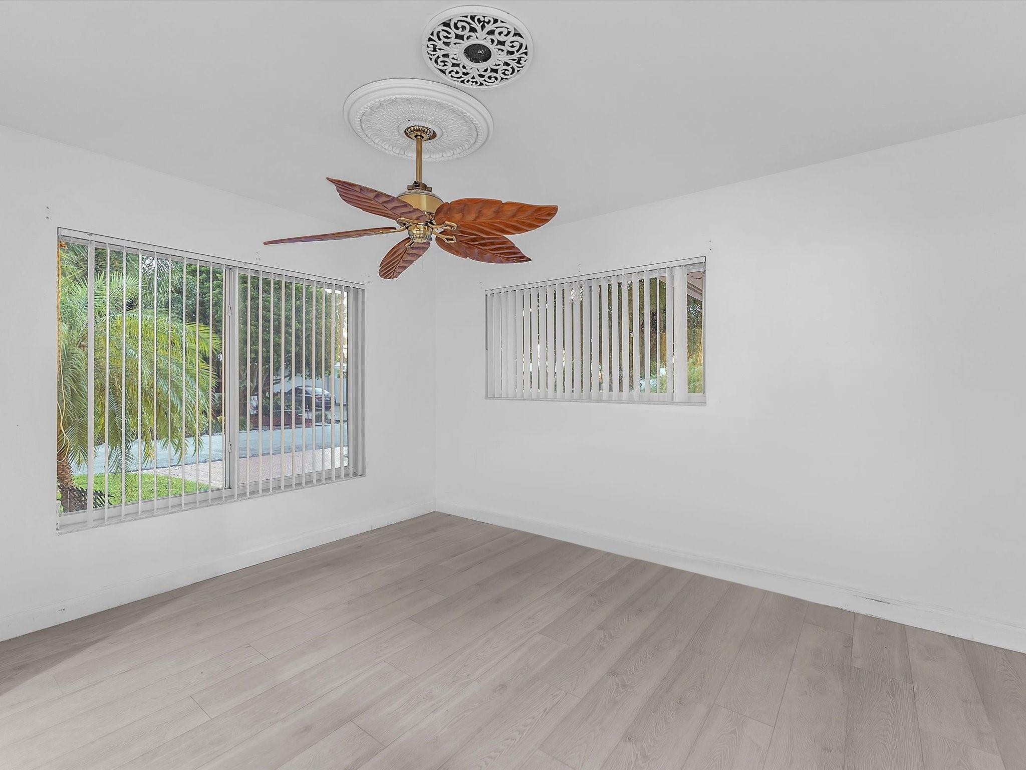 513 SE 28th Ave