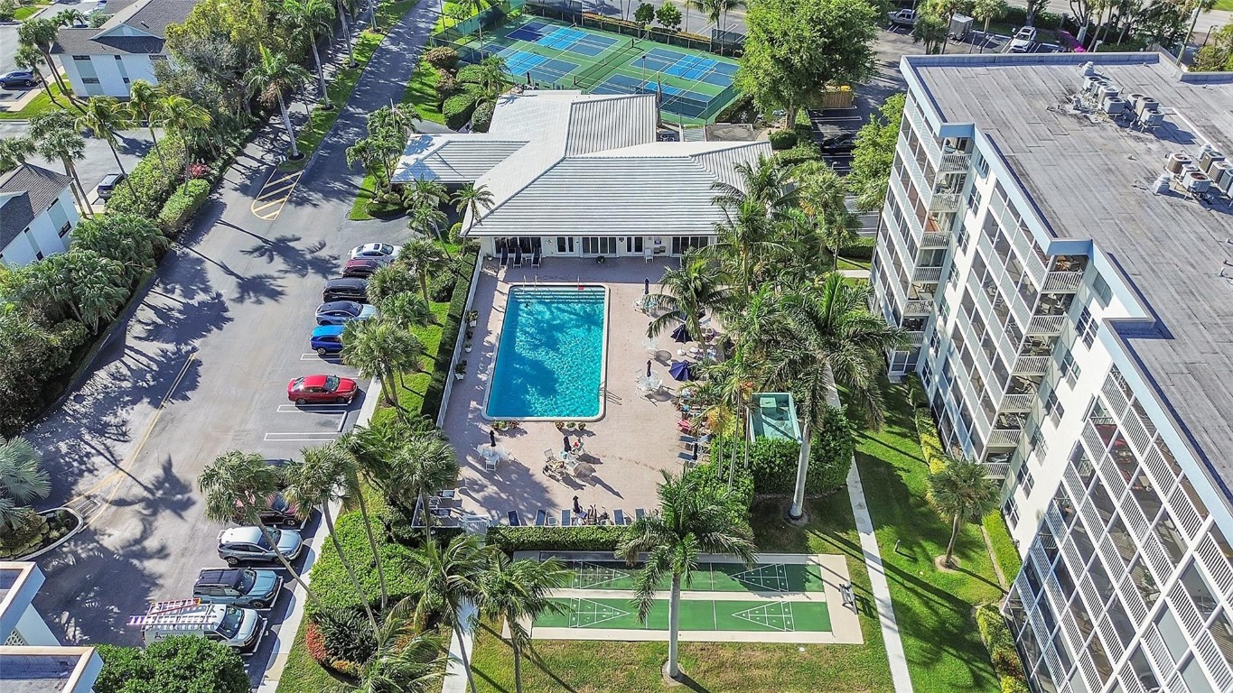 1 Harbourside Dr 4-607