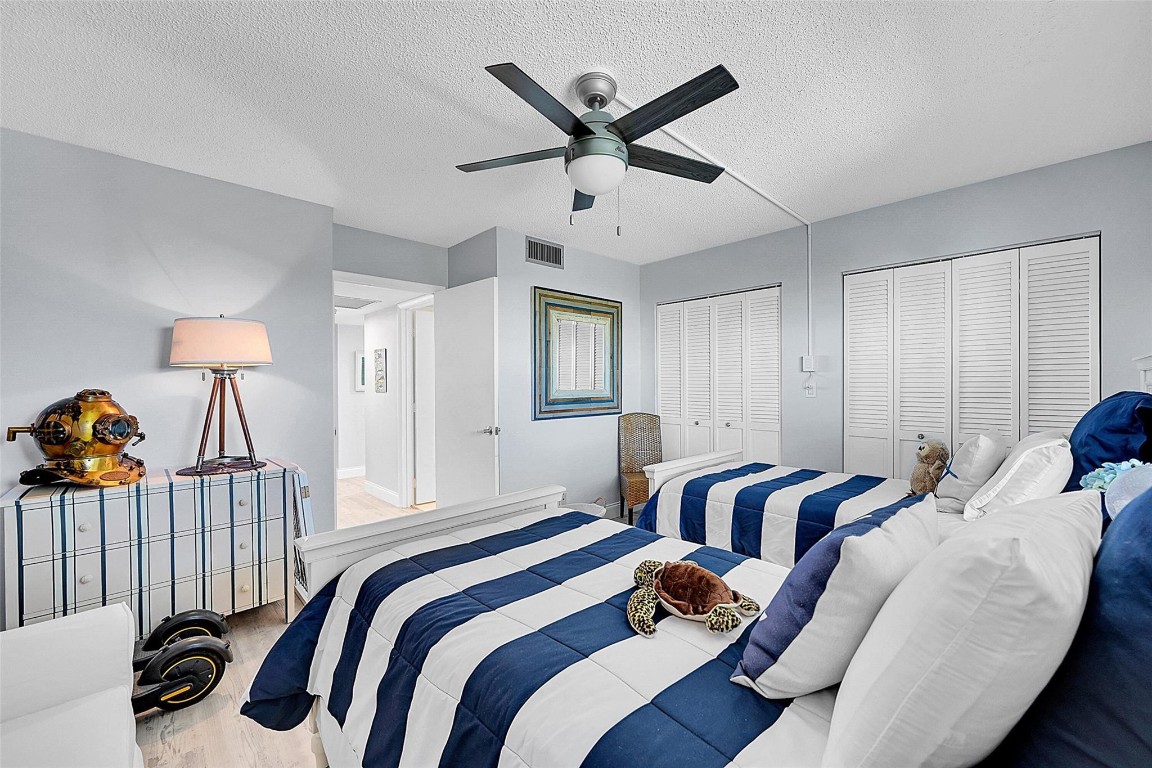 1 Harbourside Dr 4-607