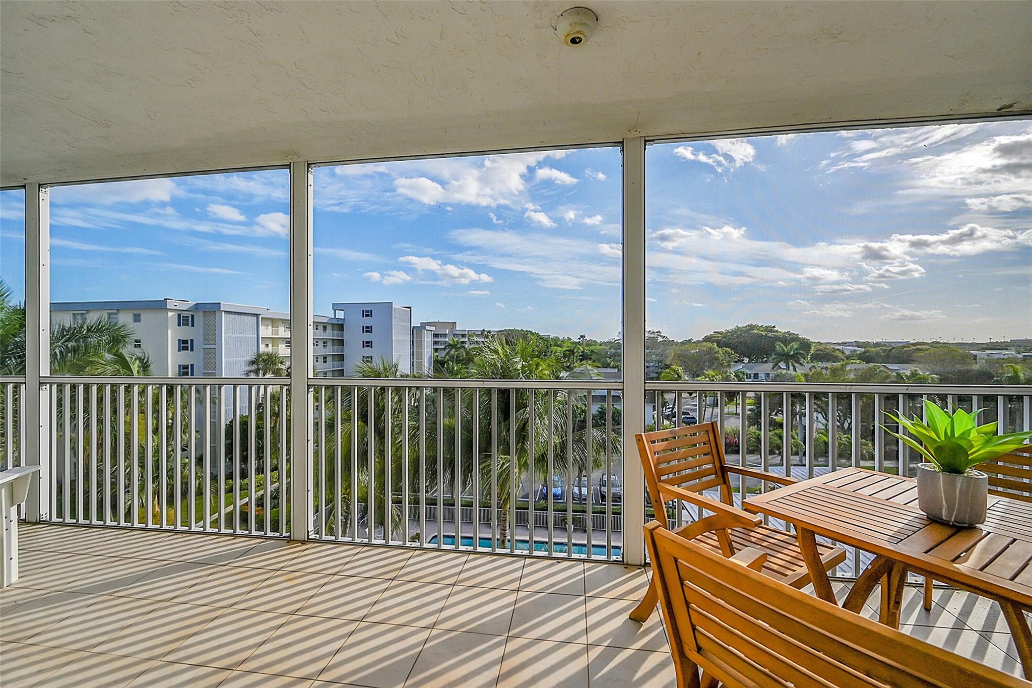 1 Harbourside Dr 4-607