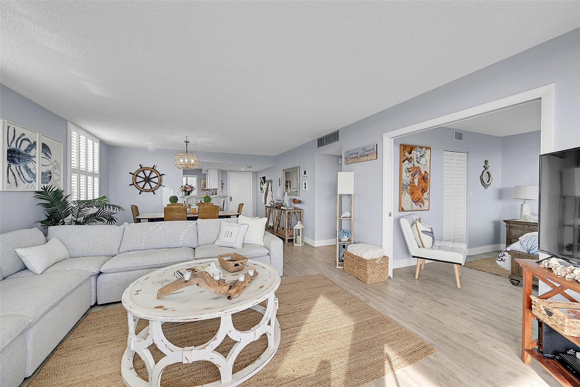 1 Harbourside Dr 4-607