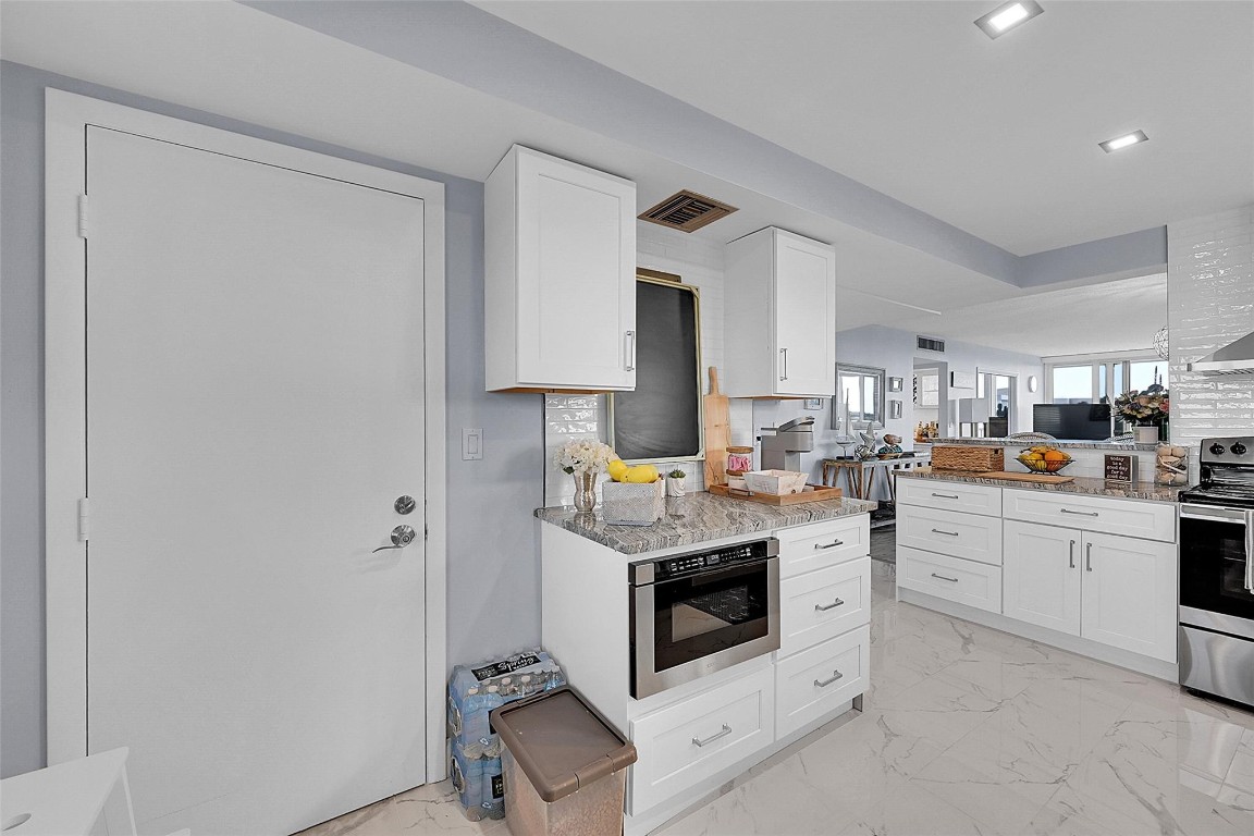 1 Harbourside Dr 4-607