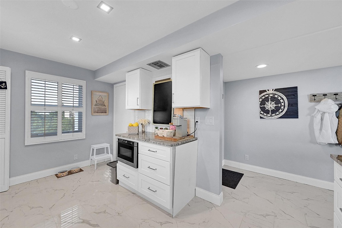 1 Harbourside Dr 4-607