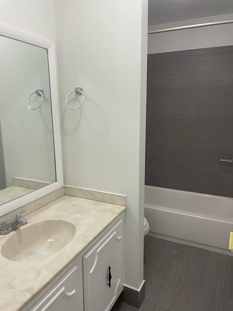 2960 Riverside Dr 316