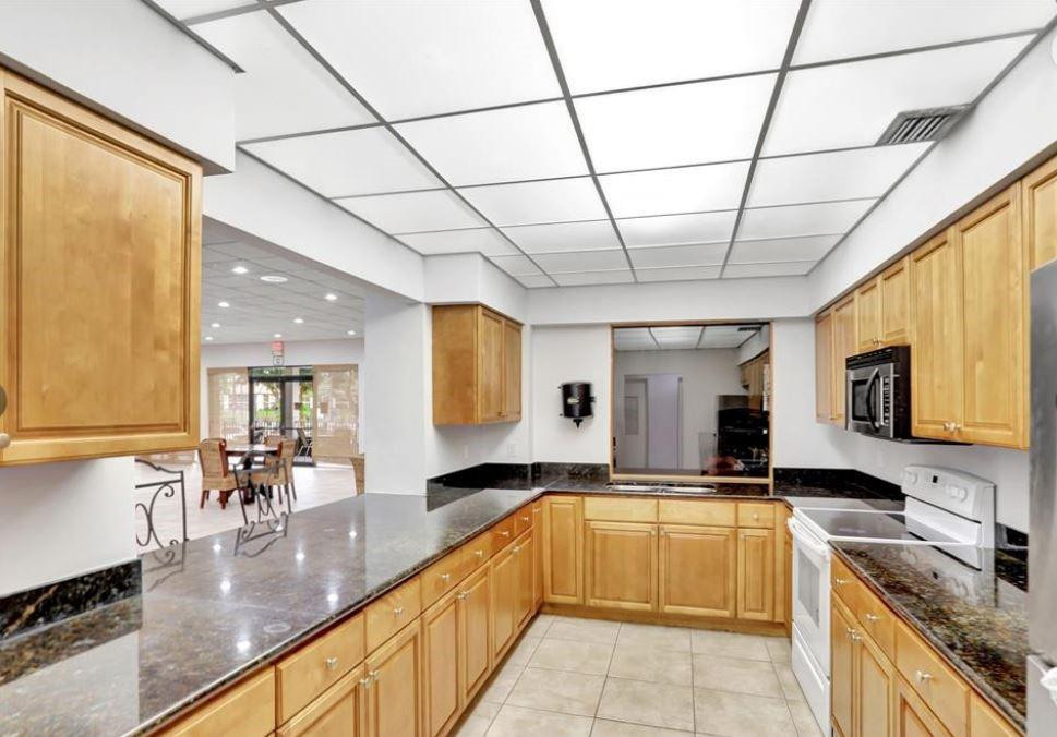 1284 S Military Trl 211