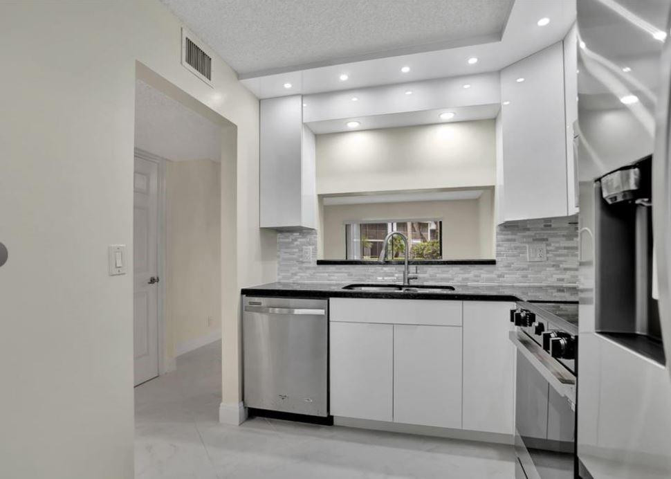 1284 S Military Trl 211