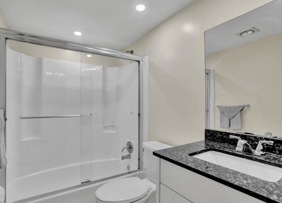 1284 S Military Trl 211