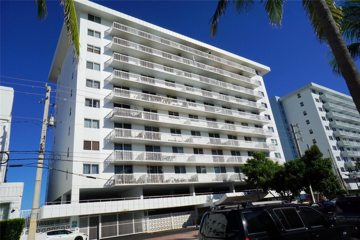 401 Ocean Dr 701