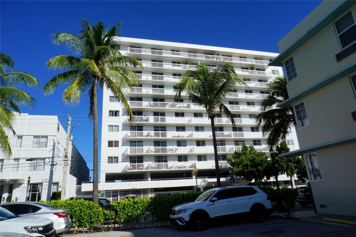 401 Ocean Dr 701