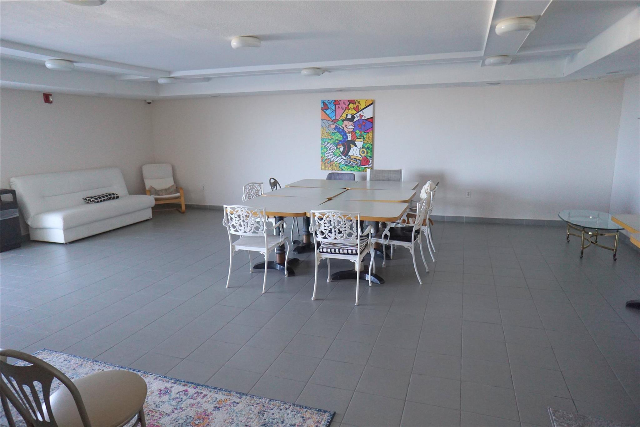 401 Ocean Dr 701