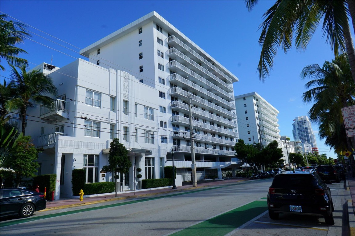 401 Ocean Dr 701
