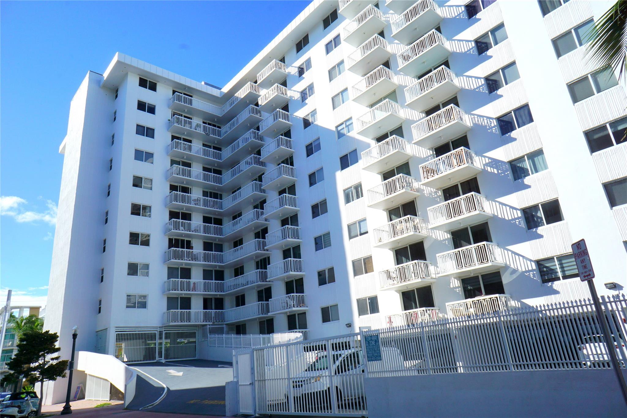 401 Ocean Dr 701