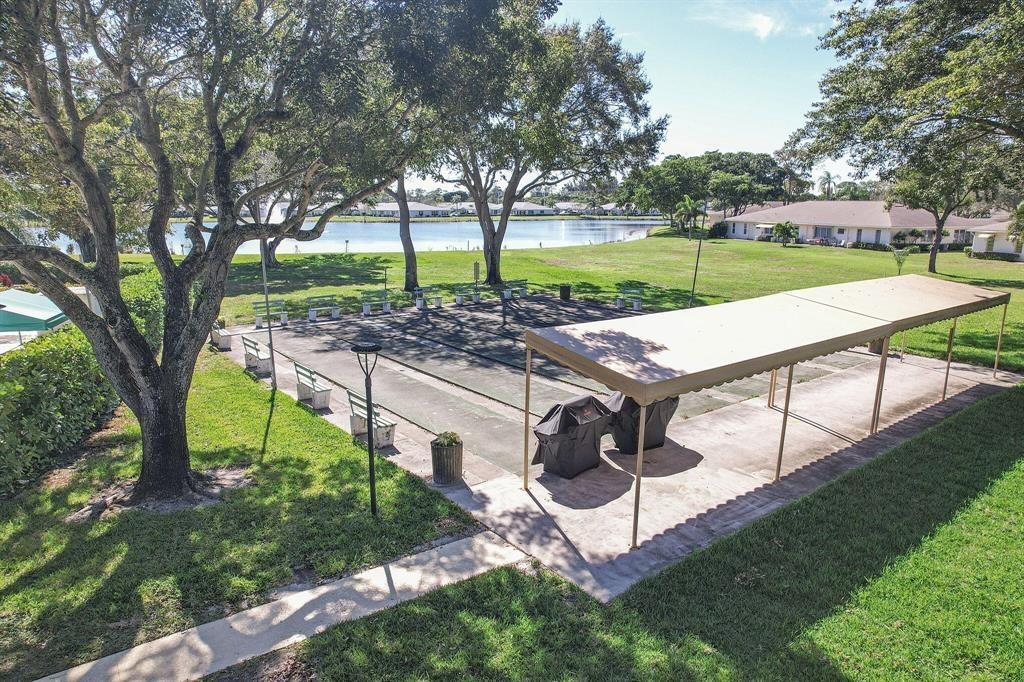 5174 Lakefront Blvd C