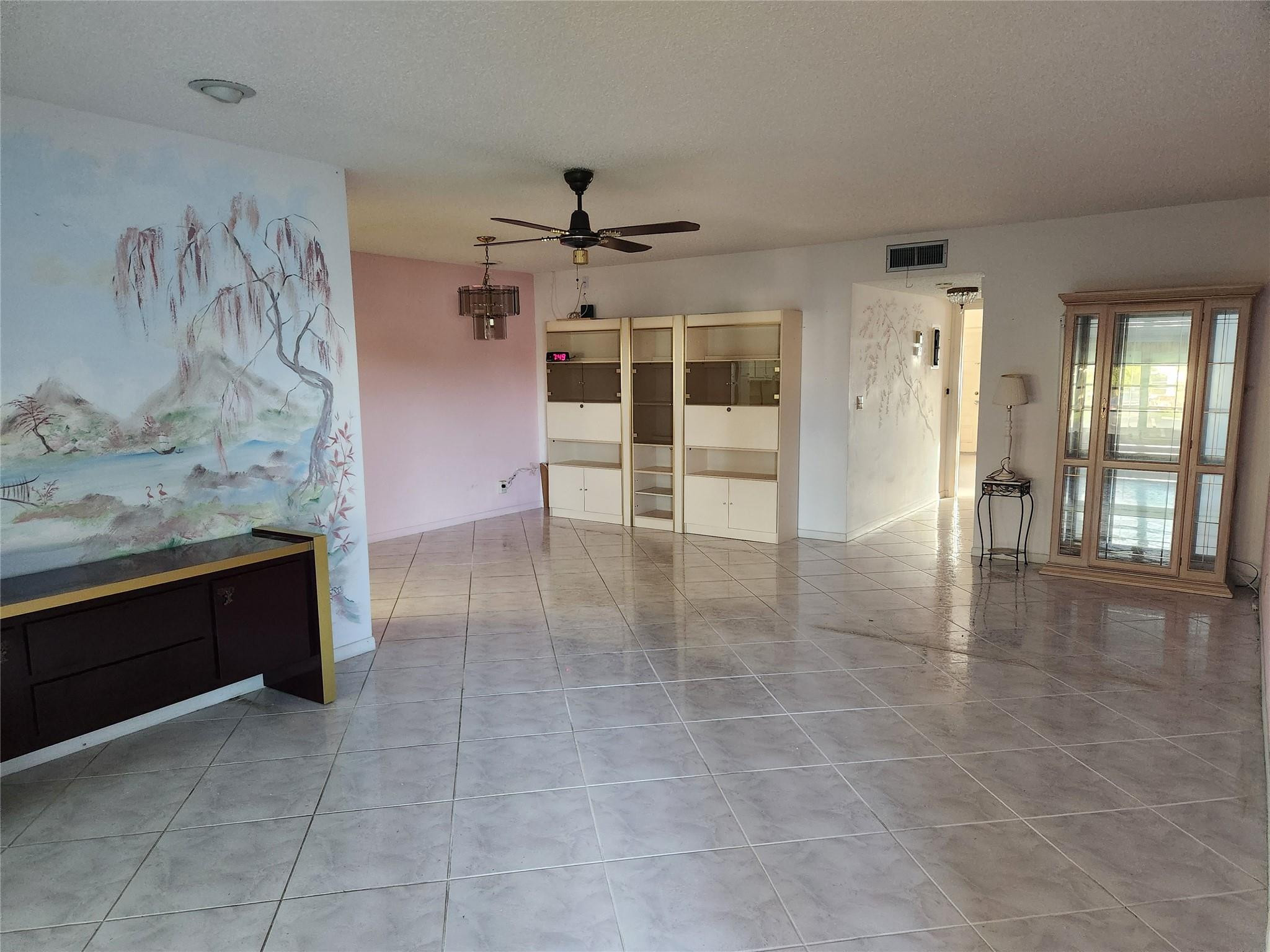 5174 Lakefront Blvd C