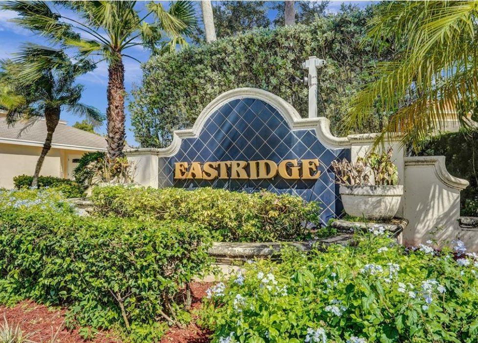 4032 Eastridge Dr