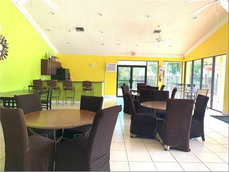 5621 Riverside Dr 102