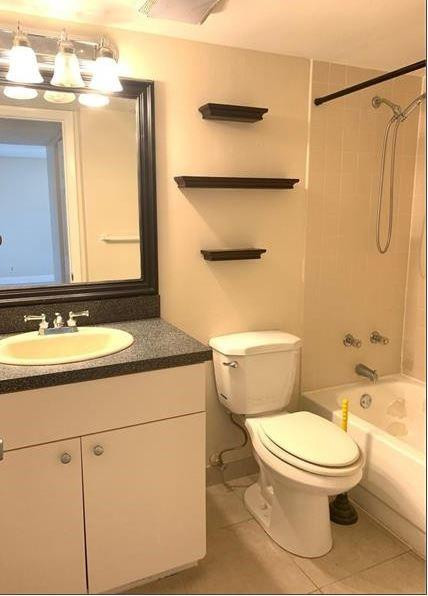 5621 Riverside Dr 102