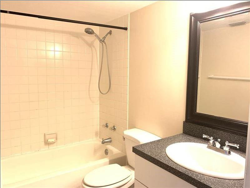 5621 Riverside Dr 102