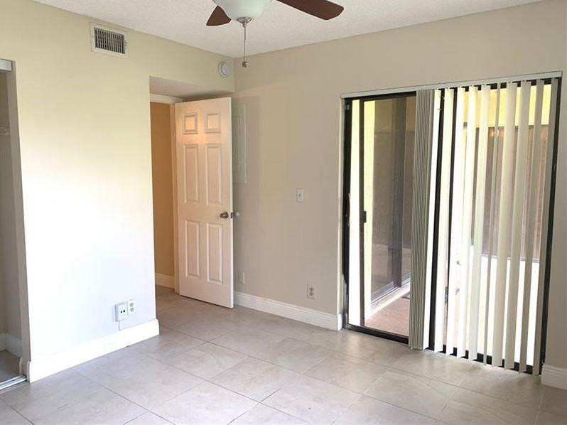 5621 Riverside Dr 102