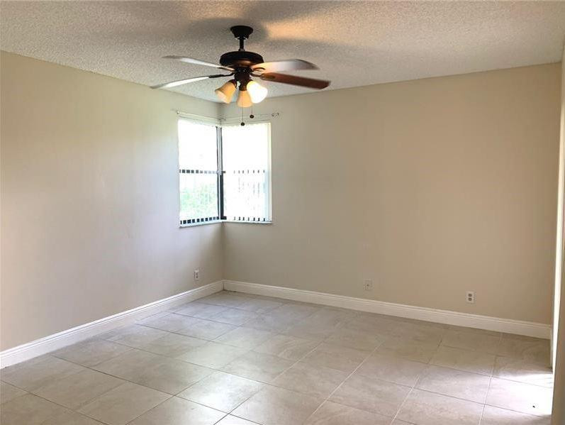 5621 Riverside Dr 102