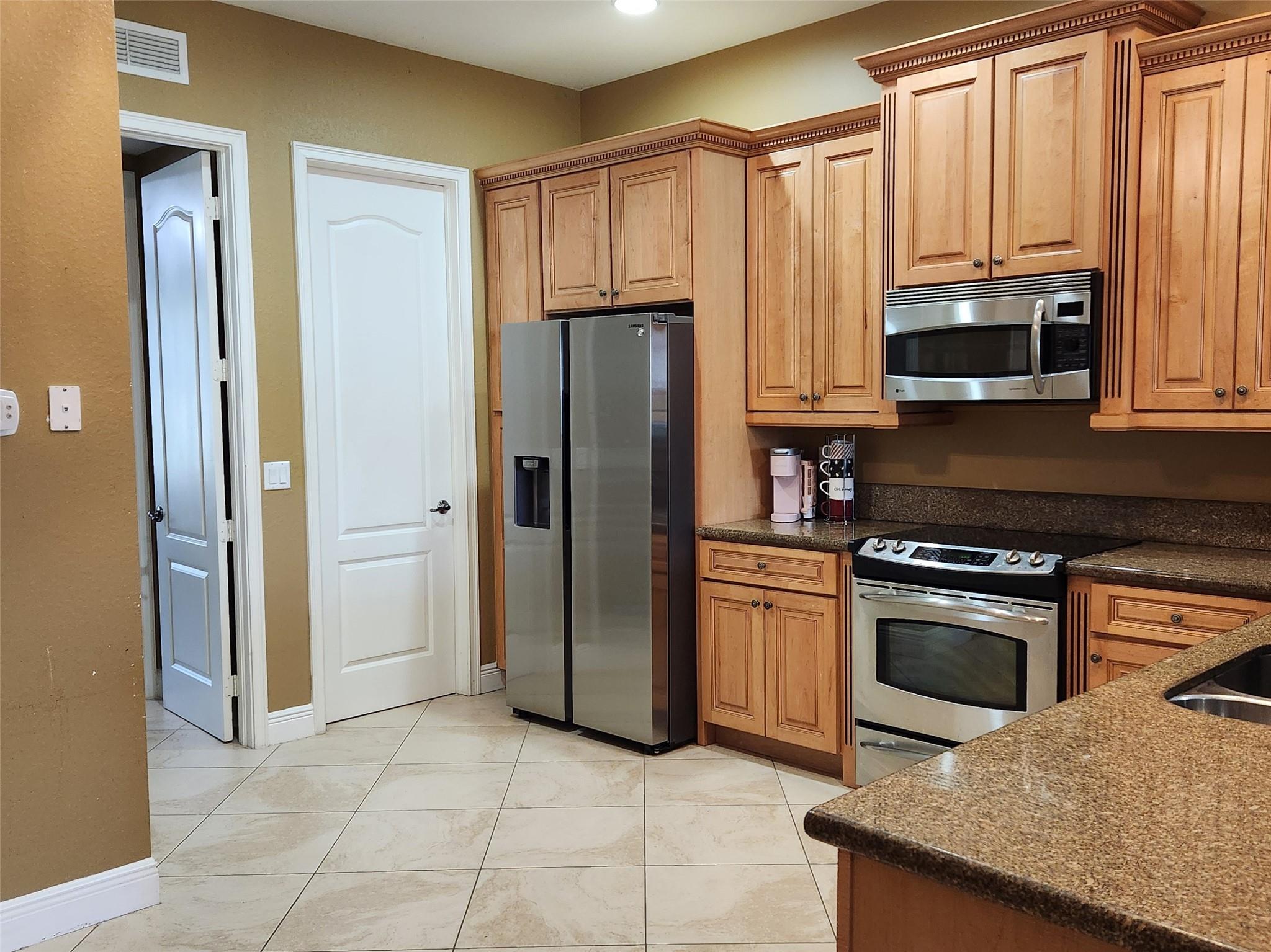 4521 Artesa Way