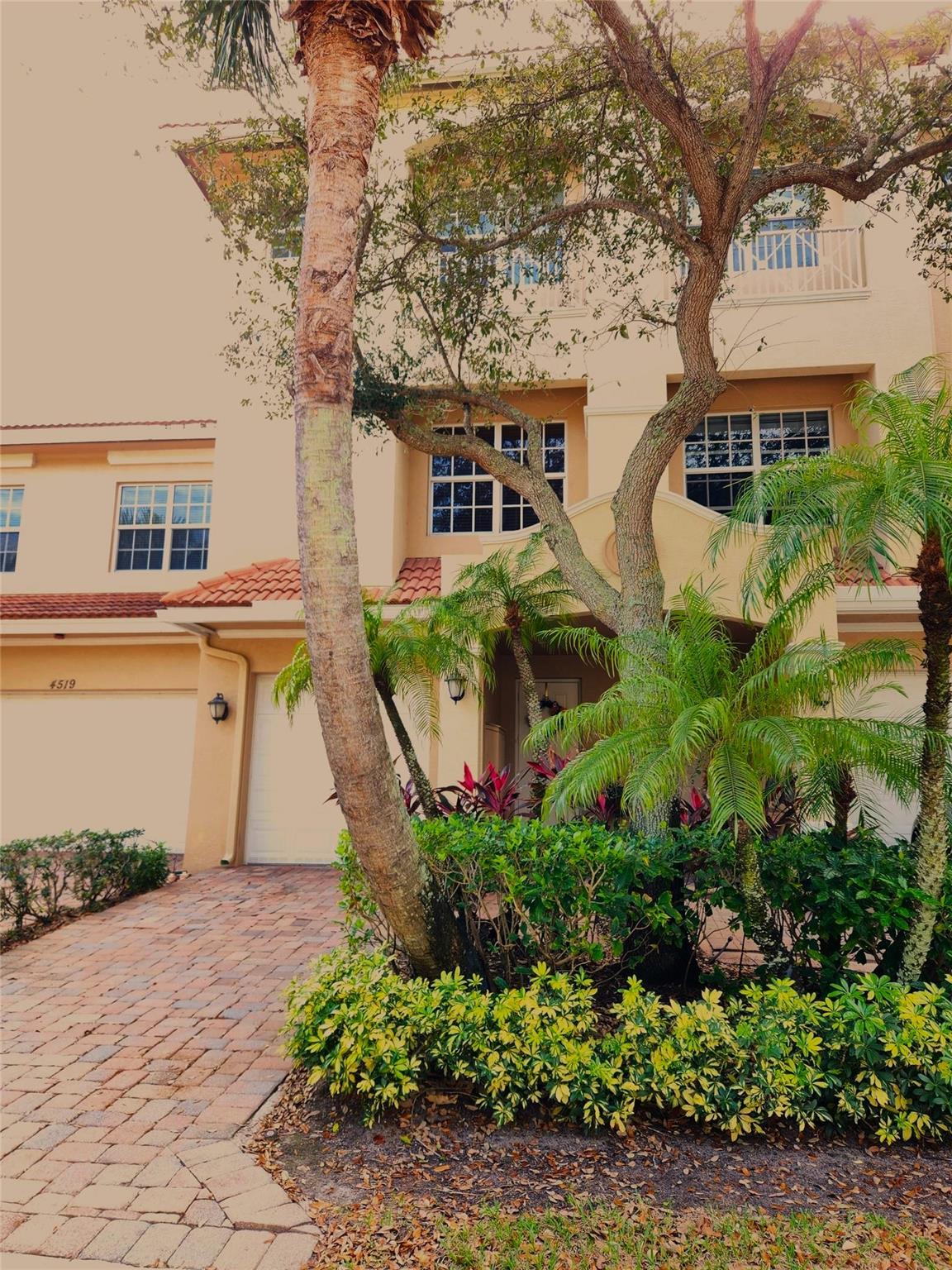 4521 Artesa Way