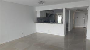 3051 N Course Dr 712