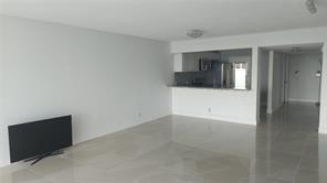 3051 N Course Dr 712