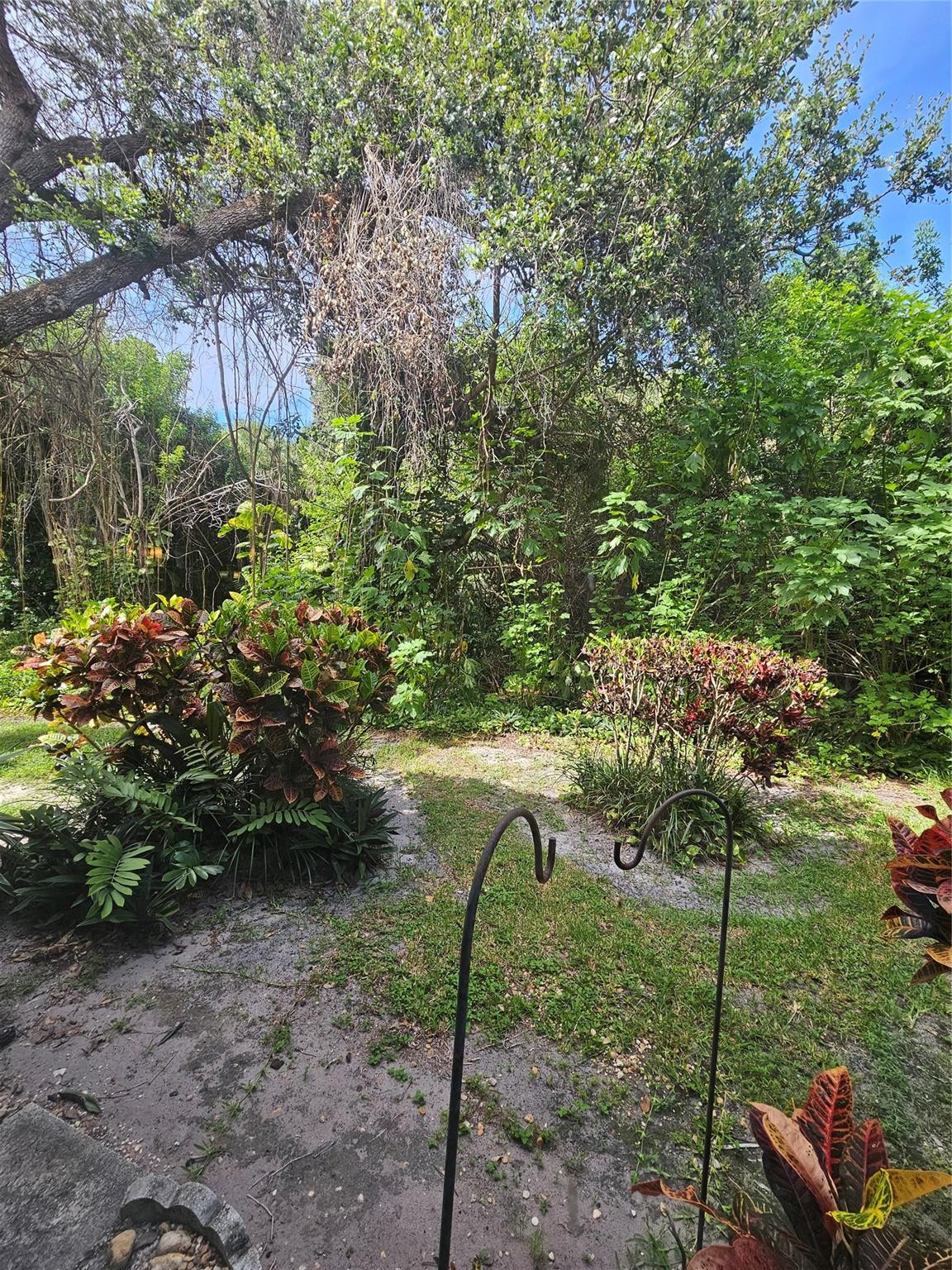 5590 Coach House Cir B