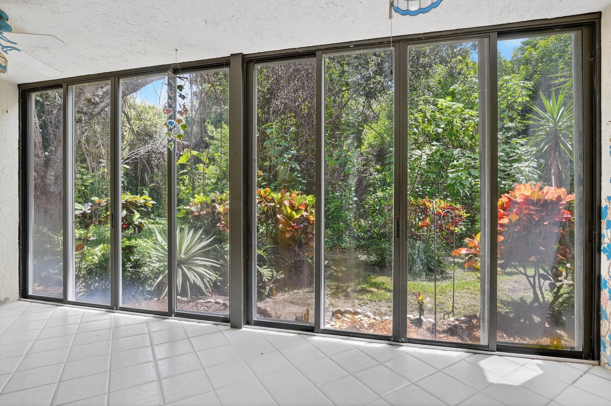 5590 Coach House Cir B