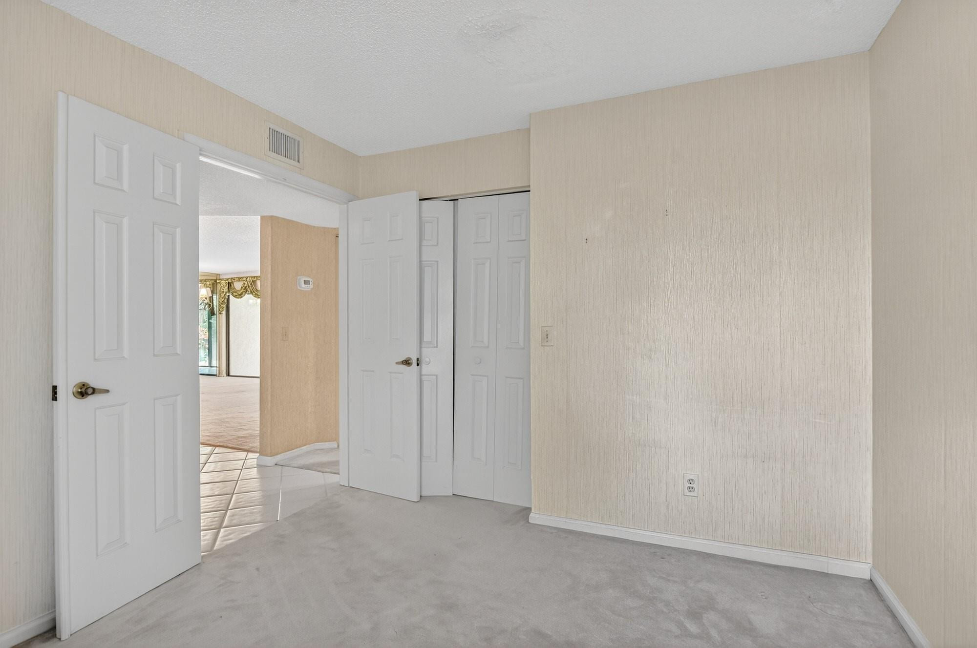 5590 Coach House Cir B