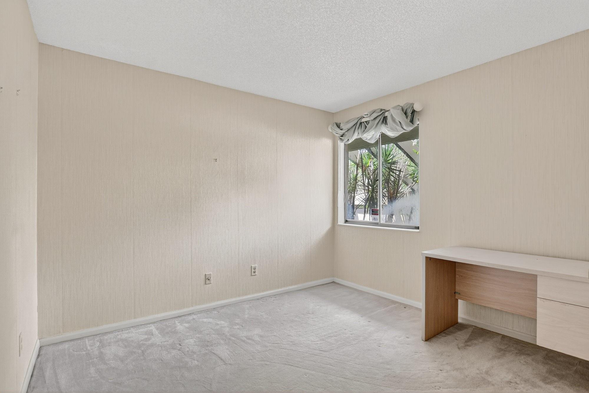 5590 Coach House Cir B