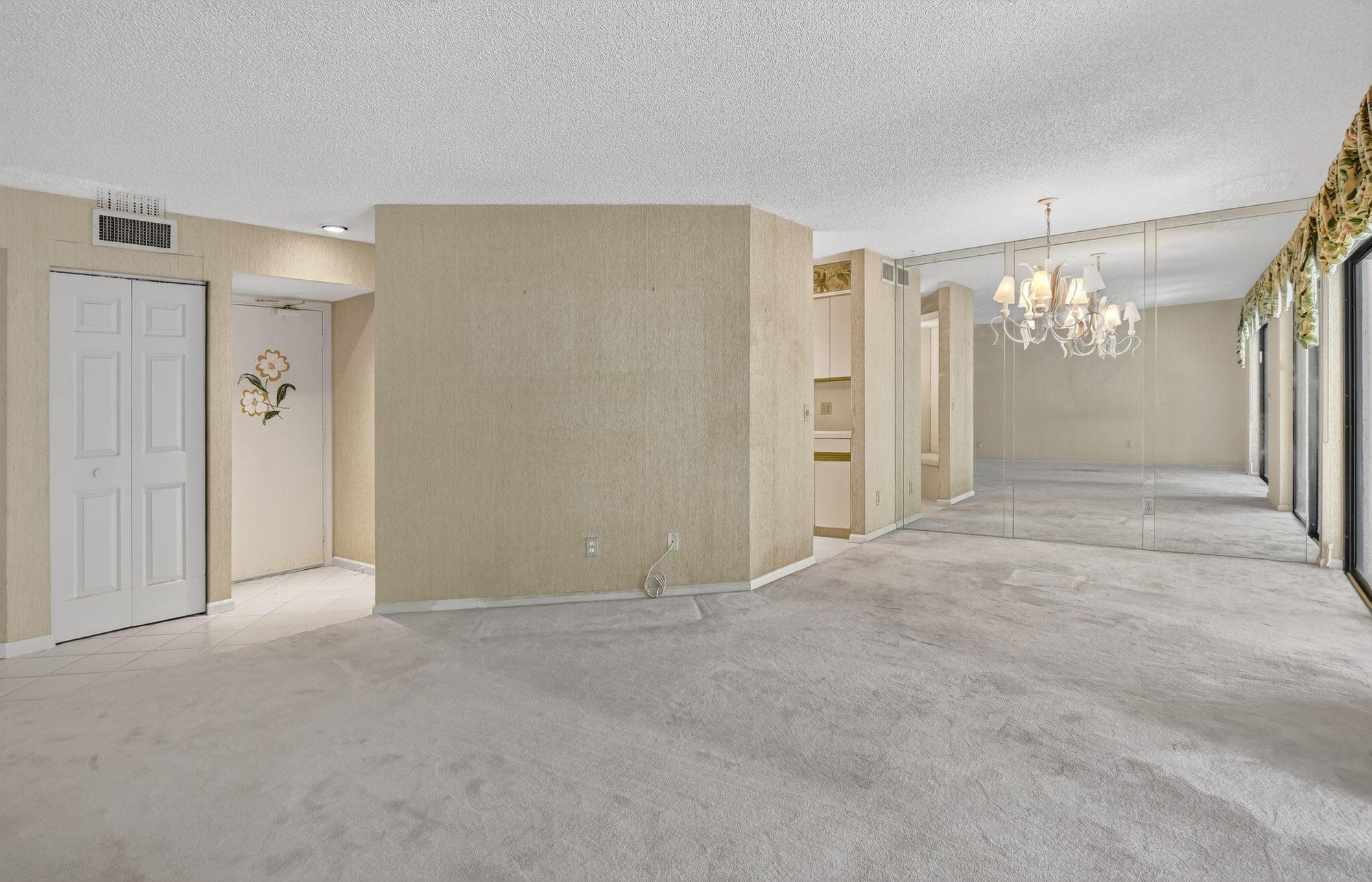 5590 Coach House Cir B