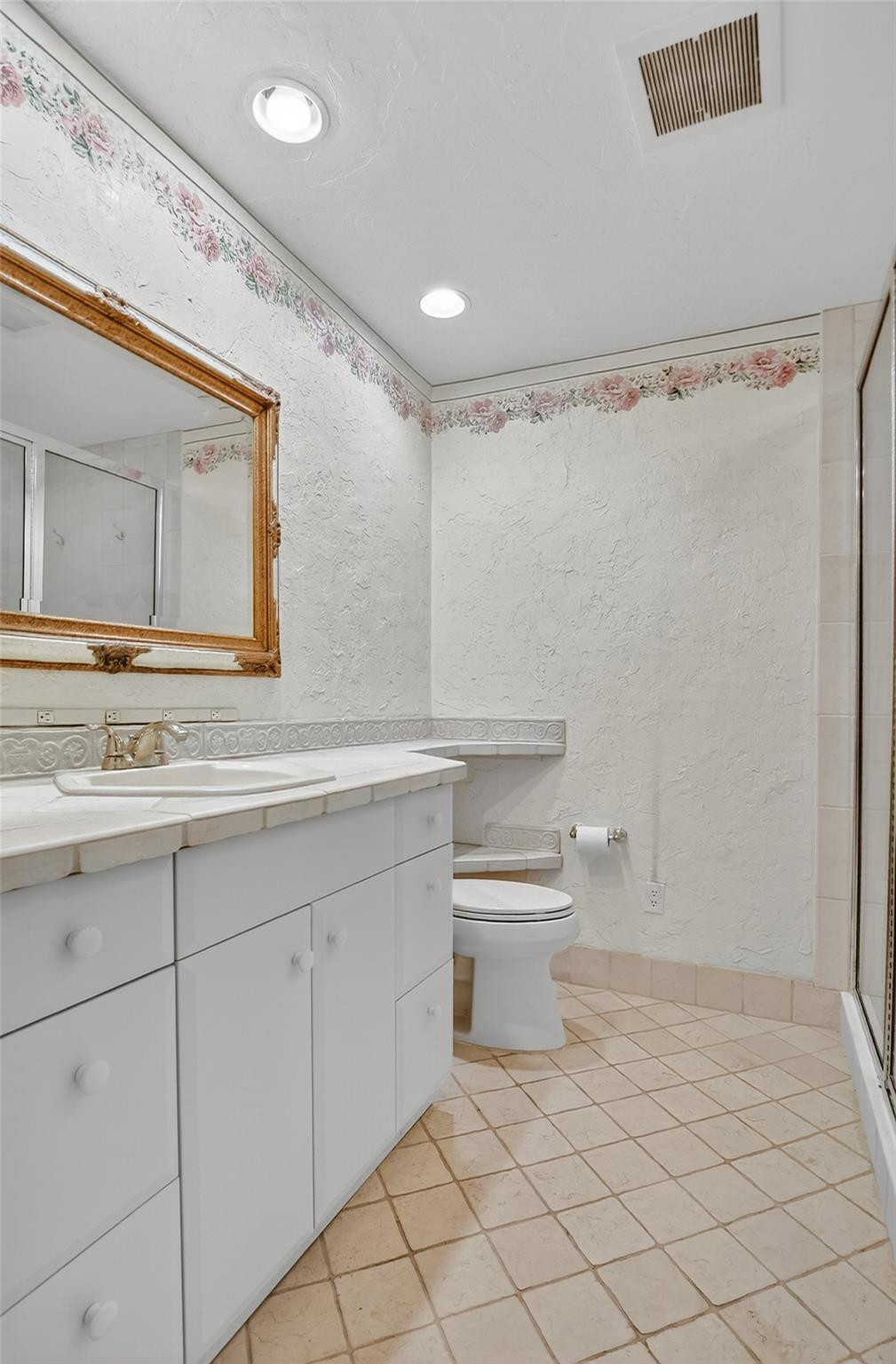 5590 Coach House Cir B