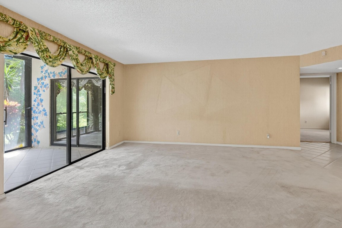 5590 Coach House Cir B