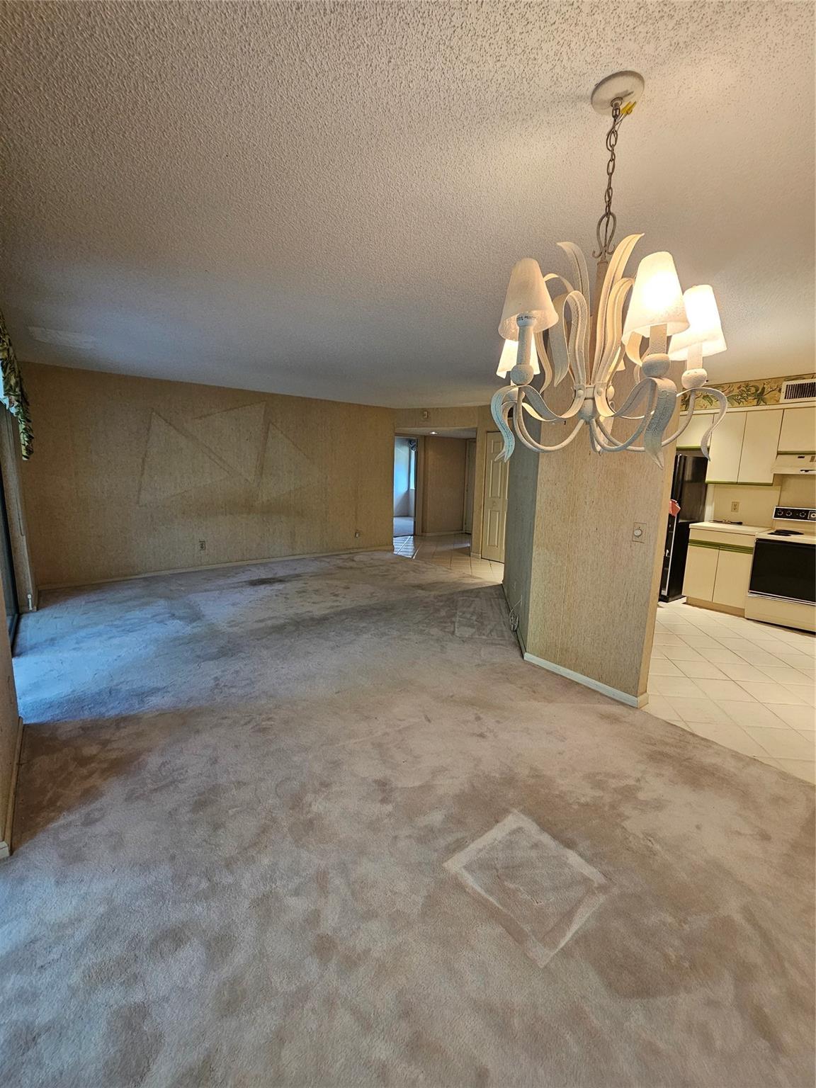 5590 Coach House Cir B
