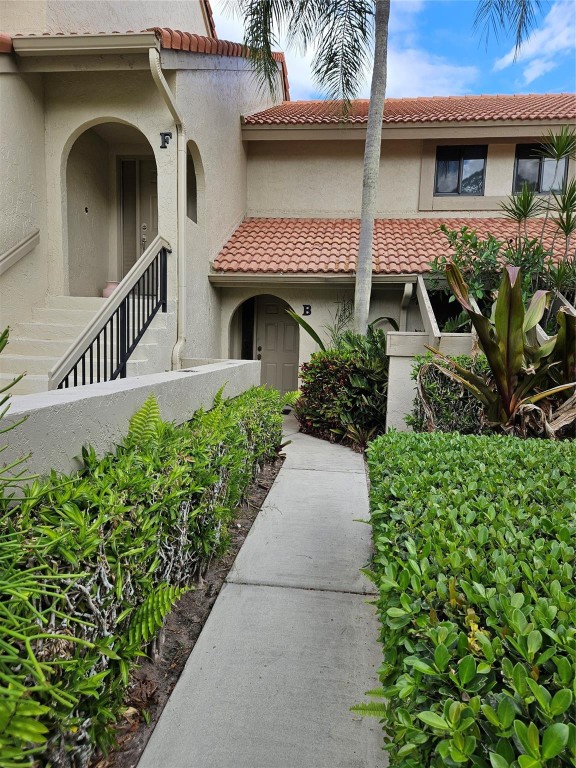 5590 Coach House Cir B