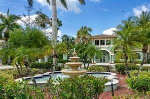 350 Crestwood Circle 105