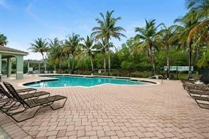 350 Crestwood Circle 105