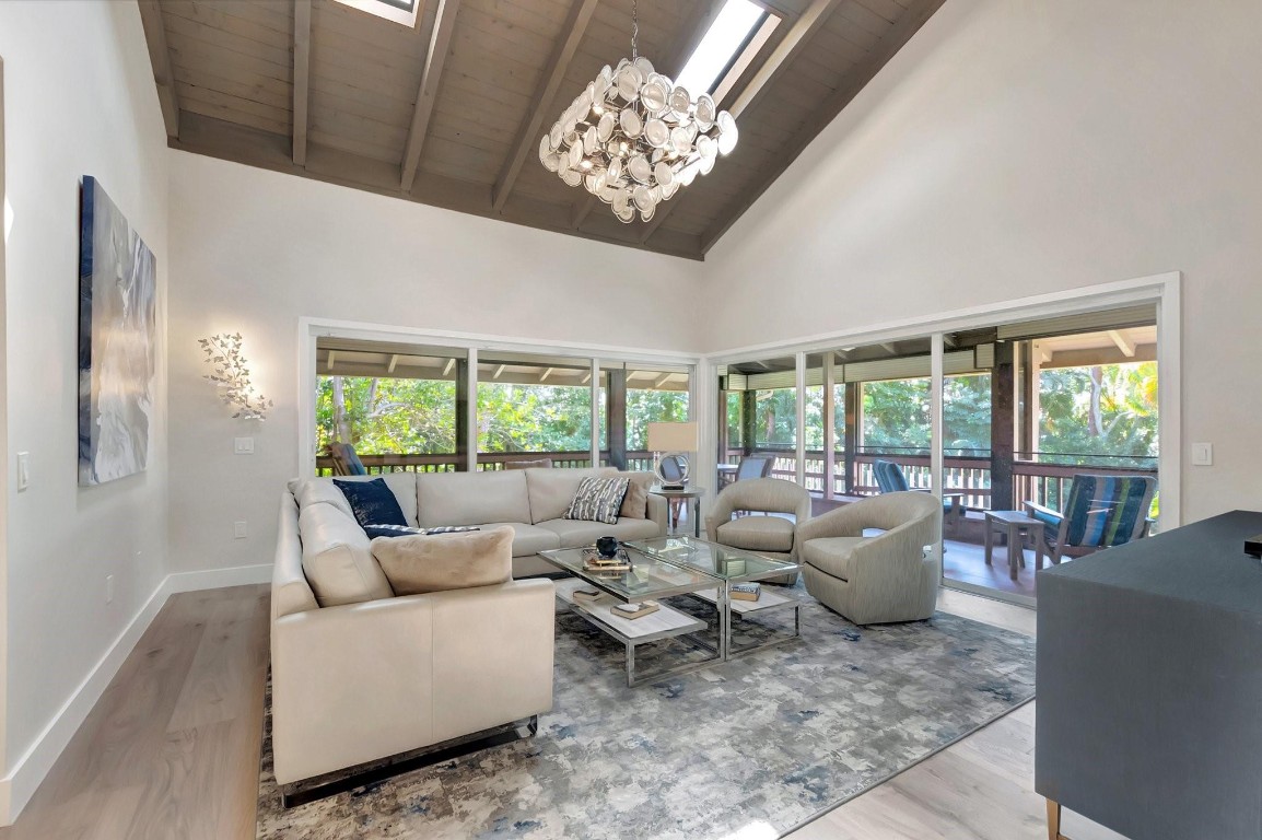 6925 Rain Forest Dr 6925