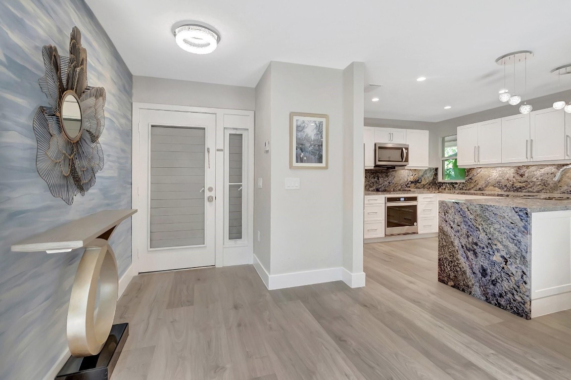 6925 Rain Forest Dr 6925