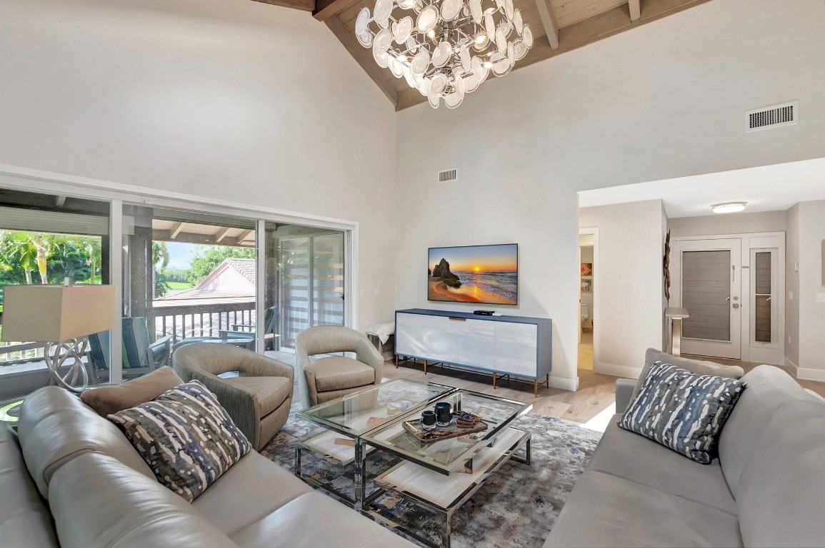 6925 Rain Forest Dr 6925