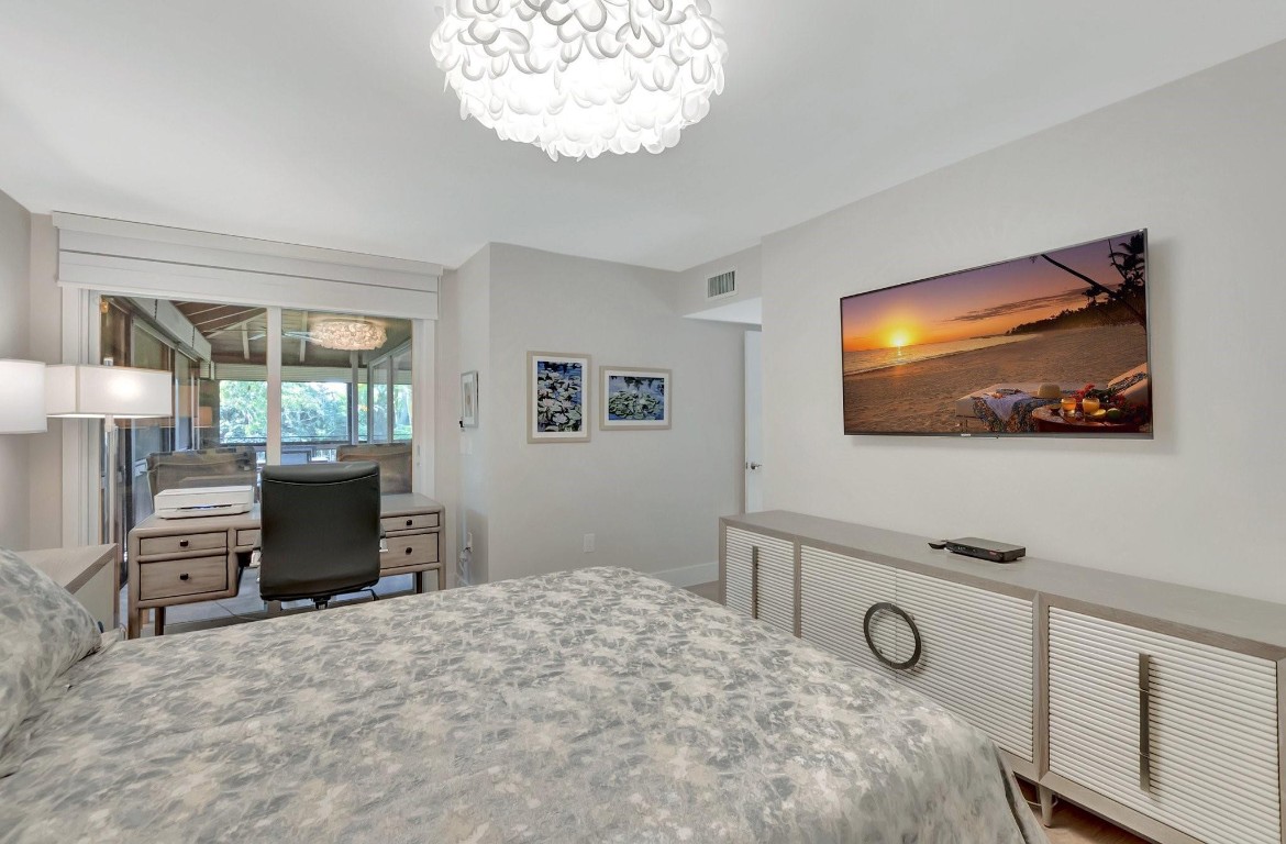 6925 Rain Forest Dr 6925